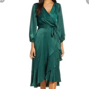 Gal Meets Glam Emerald Green Wrap Dress